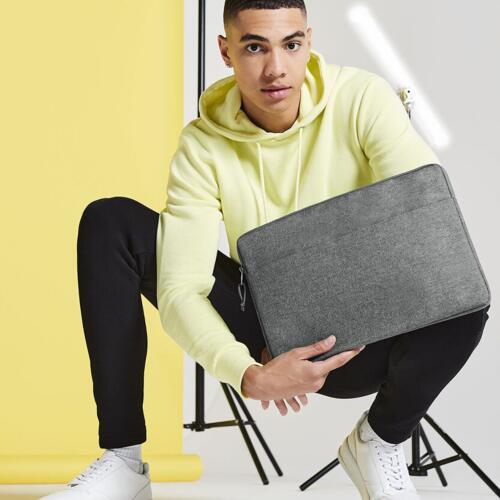 Essential 15" laptop case Thumbnail